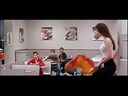 სექსუალური და ასაფეთქებელი სამეული შავგვრემანი და ქერა ქალბატონი