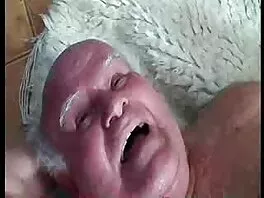 Naughty სკოლის გოგონა sucks და Rides რომ უზარმაზარი boner